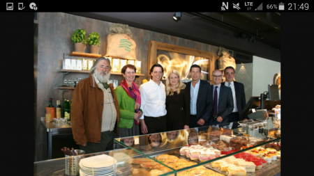 Geier Julius-Bittnerplatz Wolkersdorf 